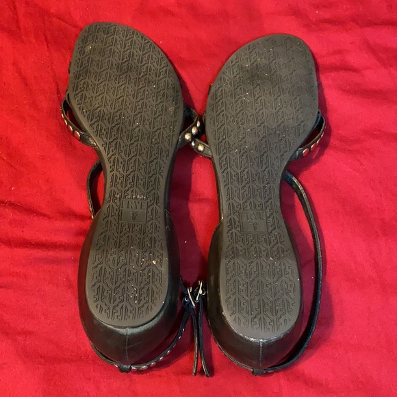Stunning Frye Margot Black Leather studded sandals - Picture 5 of 7